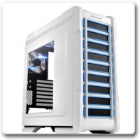 Thermaltake Chaser A31 Snow Edition + WINDOW ,Tool-free, no PSU,120mm Fan, USB3.0, Audio & speaker